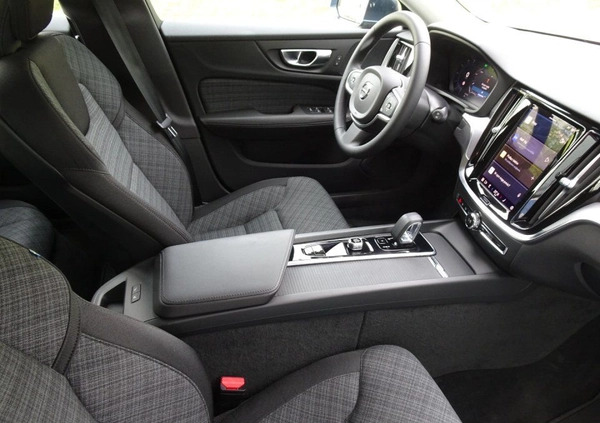 Volvo V60 cena 189900 przebieg: 10000, rok produkcji 2023 z Wisła małe 191